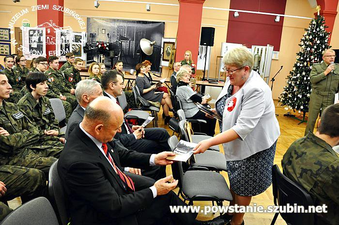 Tragiczny wypadek w Szkocji k. Szubina - dwie osoby nie żyją, trzecia walczy o życie.