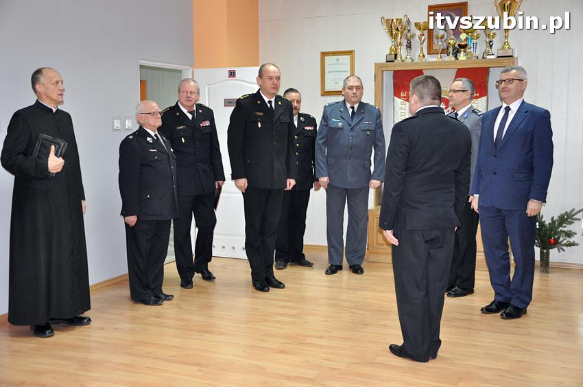 Tragiczny wypadek w Szkocji k. Szubina - dwie osoby nie żyją, trzecia walczy o życie.