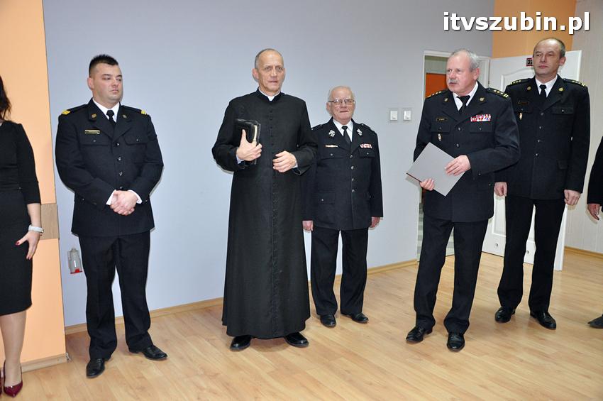 Tragiczny wypadek w Szkocji k. Szubina - dwie osoby nie żyją, trzecia walczy o życie.