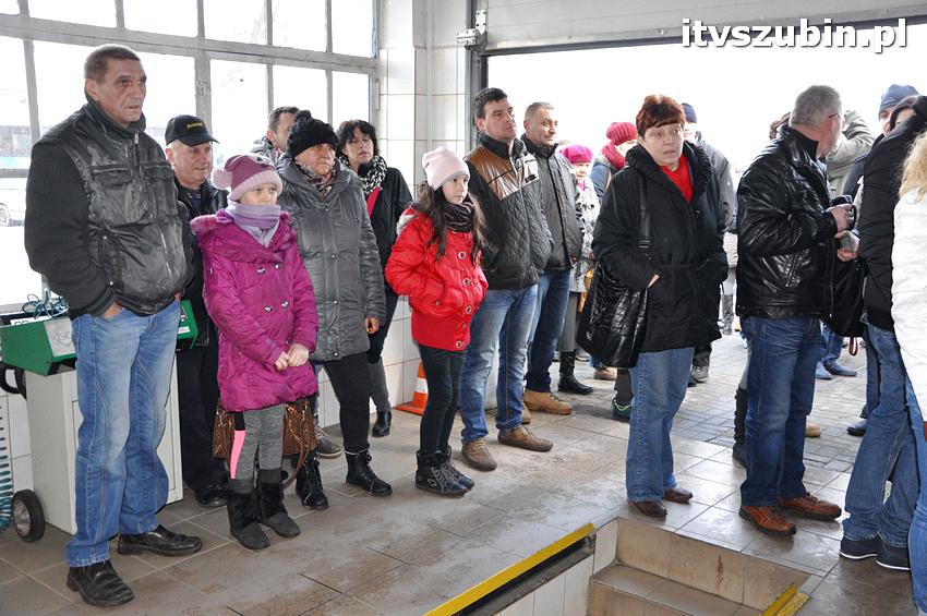 Uszkodzenie linii gazowej na osiedlu leśnym w Szubinie. Ewakuacja części mieszkańców.