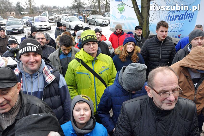 Trwają poszukiwania 29 letniego mężczyzny na jez. Gąbin.