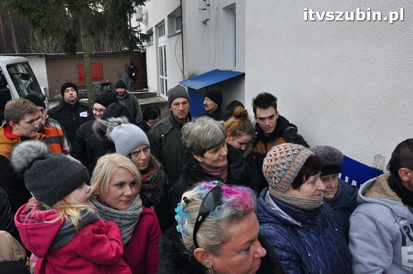 Trwają poszukiwania 29 letniego mężczyzny na jez. Gąbin.