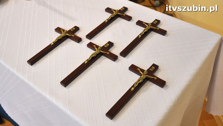 Szkoła w Królikowie ma salę gimnastyczną.