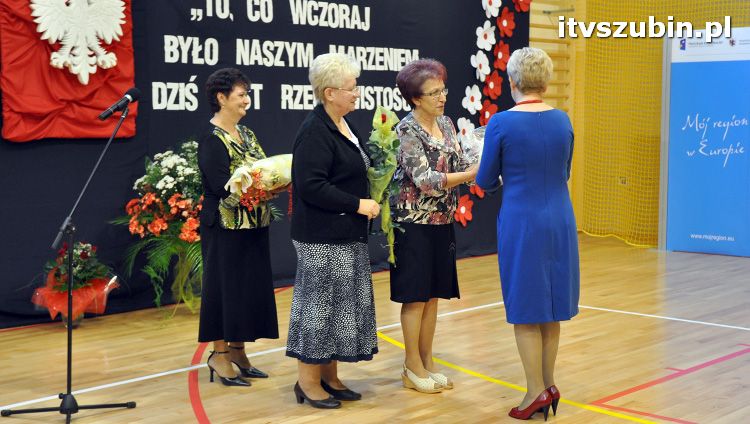 Szkoła w Królikowie ma salę gimnastyczną.