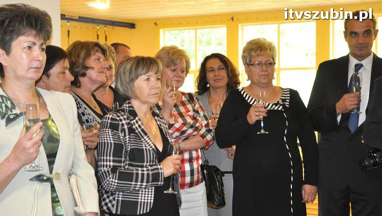 Szkoła w Królikowie ma salę gimnastyczną.