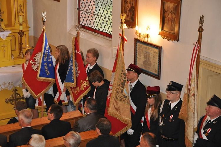 Poświęcenie mogił powstańczych na cmentarzu w Samoklęskach Dużych