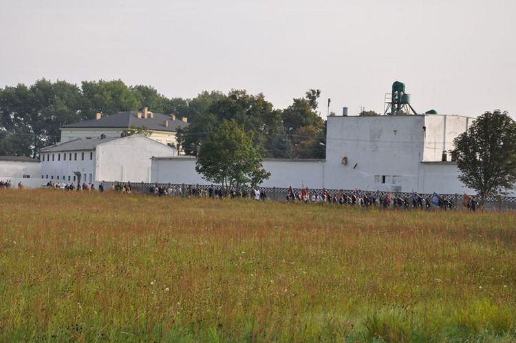 Poświęcenie mogił powstańczych na cmentarzu w Samoklęskach Dużych