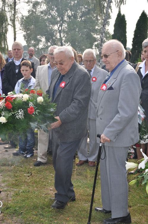 Poświęcenie mogił powstańczych na cmentarzu w Samoklęskach Dużych