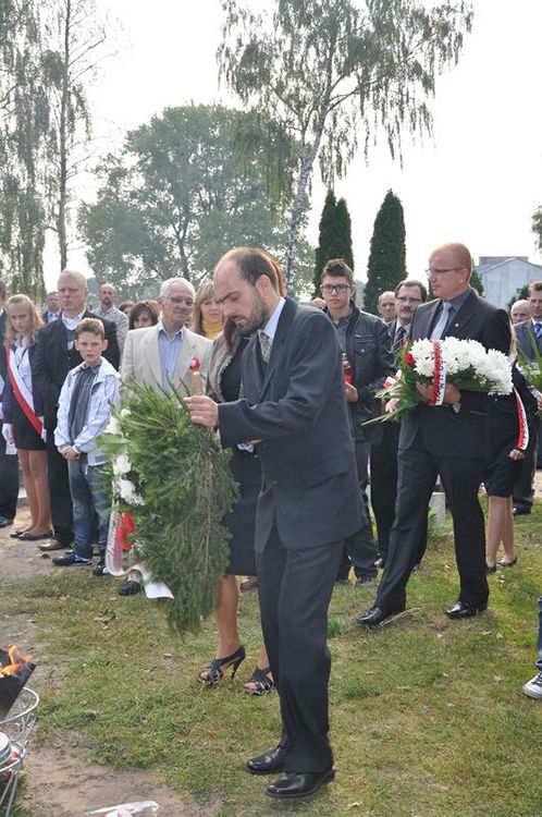 Poświęcenie mogił powstańczych na cmentarzu w Samoklęskach Dużych