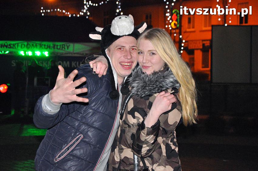 Uroczystość odsłonięcia tablicy pamiątkowej na cmentarzu żydowskim