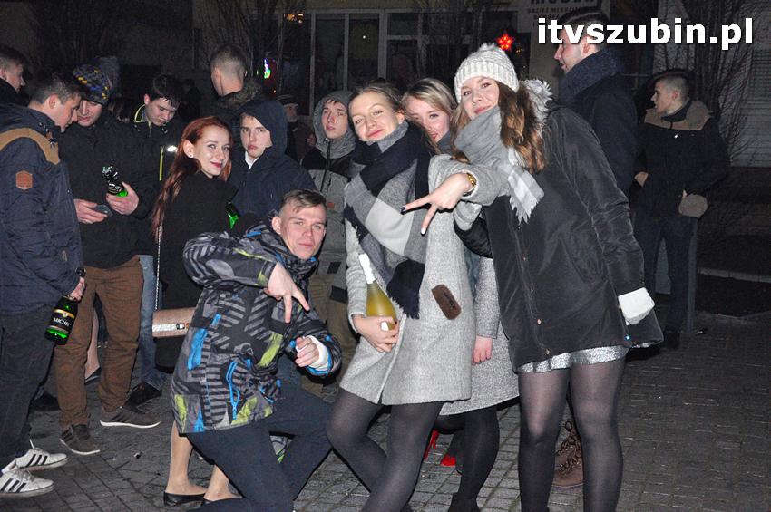 Uroczystość odsłonięcia tablicy pamiątkowej na cmentarzu żydowskim