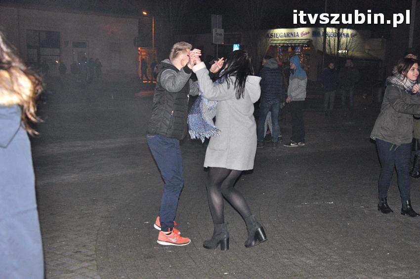 Uroczystość odsłonięcia tablicy pamiątkowej na cmentarzu żydowskim