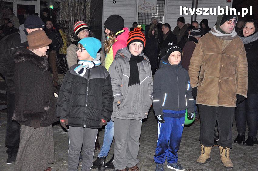 Uroczystość odsłonięcia tablicy pamiątkowej na cmentarzu żydowskim