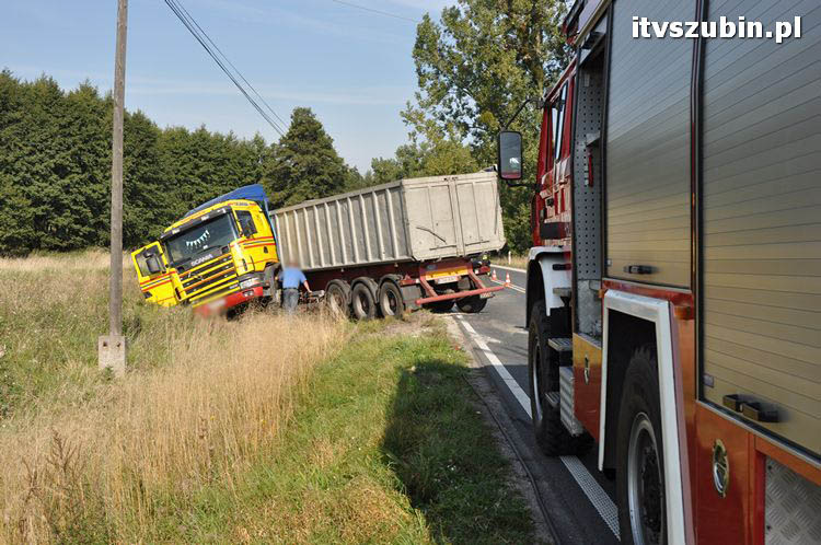 Zdarzenie drogowe w Szubin Wsi.