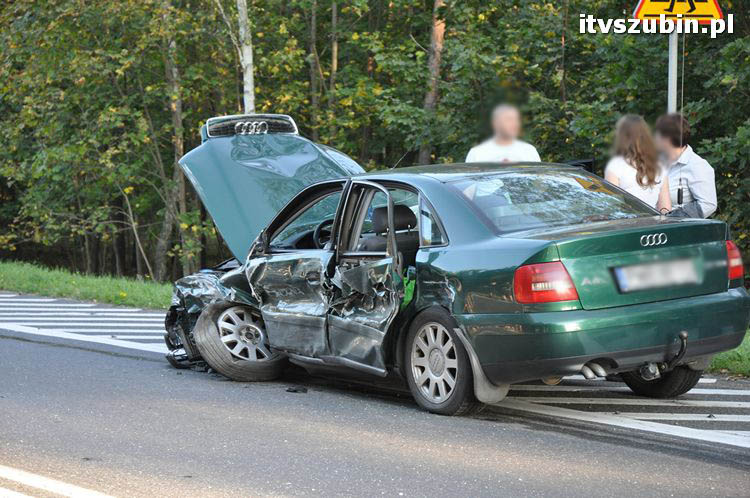 Kolizja drogowa trzech samochodów koło Zamościa.