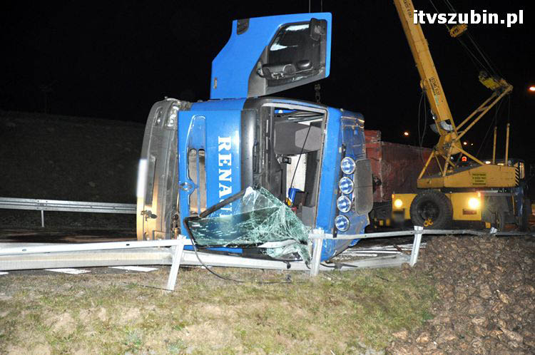 Zdarzenie drogowe na zjeździe z obwodnicy Szubina