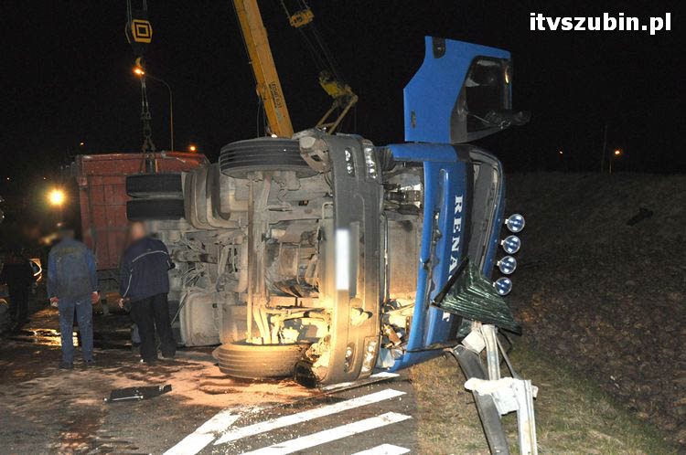Zdarzenie drogowe na zjeździe z obwodnicy Szubina