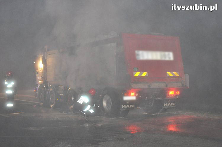 Pożar samochodu ciężarowego na obwodnicy Szubina