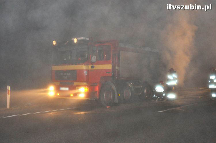 Pożar samochodu ciężarowego na obwodnicy Szubina