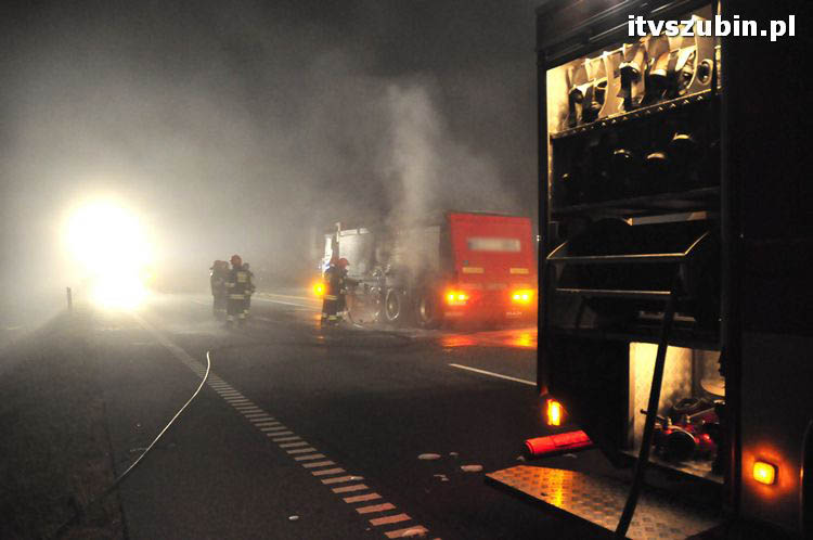 Pożar samochodu ciężarowego na obwodnicy Szubina