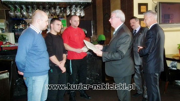 Podziękowania, gratulacje i wyróżnienia dla ratowników Nowego Szpitala w Nakle i Szubinie.