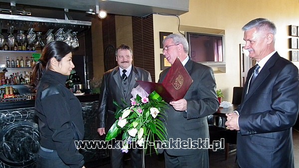 Podziękowania, gratulacje i wyróżnienia dla ratowników Nowego Szpitala w Nakle i Szubinie.