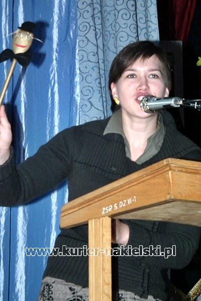 Powiatowe obchody Dnia Edukacji Narodowej w Samostrzelu.