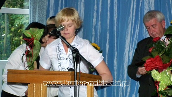 Powiatowe obchody Dnia Edukacji Narodowej w Samostrzelu.