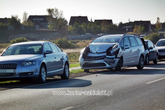 Kolizja na drodze wojewódzkiej nr 241 w okolicy Paterka.