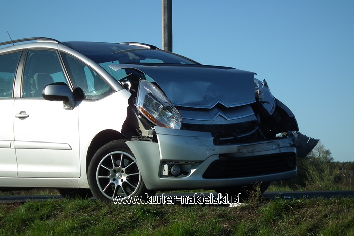 Kolizja na drodze wojewódzkiej nr 241 w okolicy Paterka.