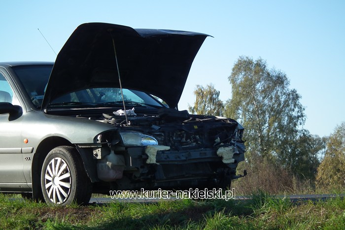 Kolizja na drodze wojewódzkiej nr 241 w okolicy Paterka.