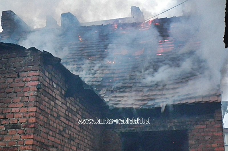 Pożar kamienicy w Nakle nad Notecią i balotów w Turze.