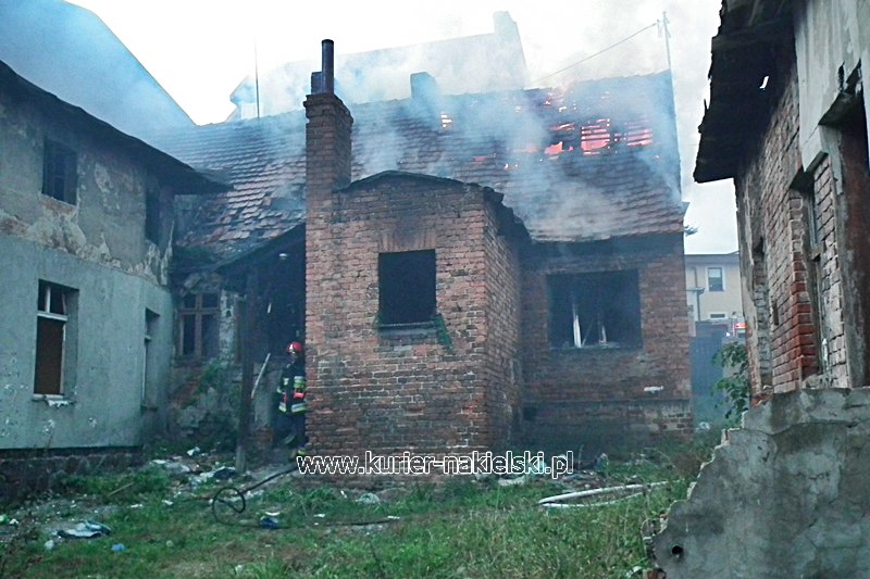 Pożar kamienicy w Nakle nad Notecią i balotów w Turze.