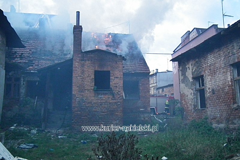 Pożar kamienicy w Nakle nad Notecią i balotów w Turze.