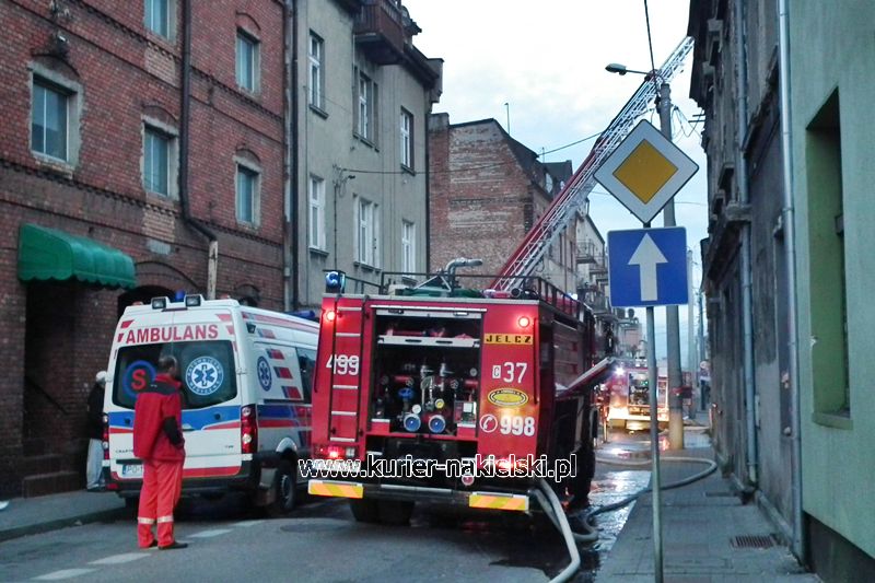 Pożar kamienicy w Nakle nad Notecią i balotów w Turze.