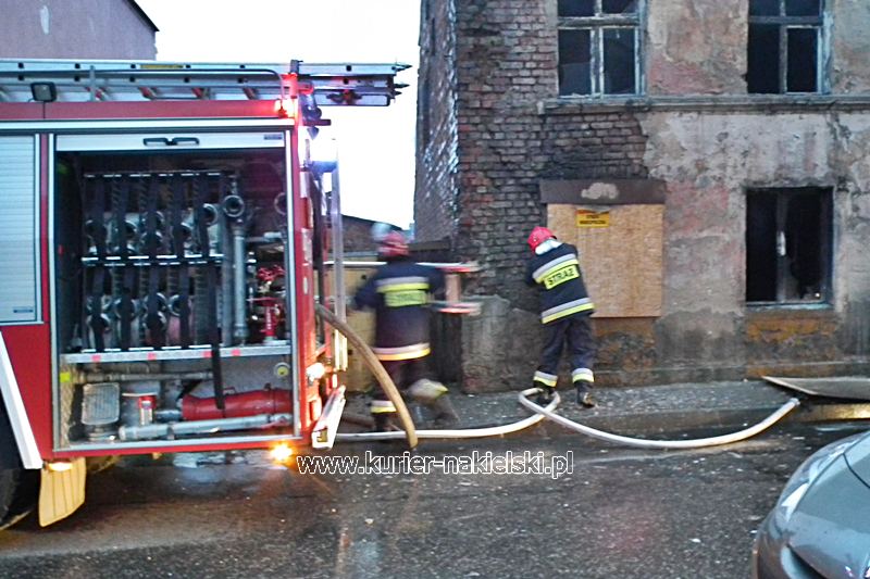 Pożar kamienicy w Nakle nad Notecią i balotów w Turze.