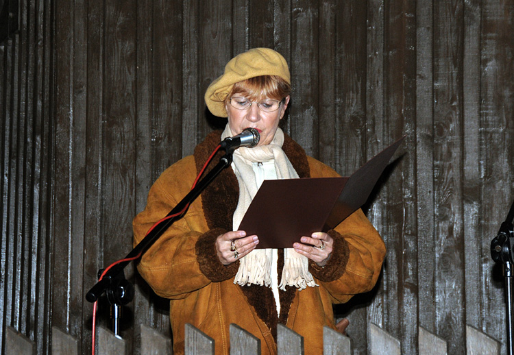 Wyjątkowy wieczór poezji i muzyki na cmentarzu szubińskim.