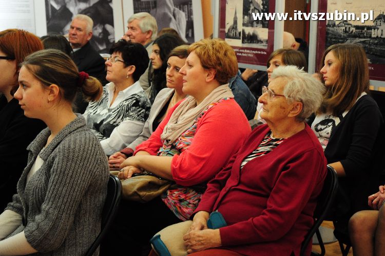 Duch i Czas nr 7 ? promocja książki wydanej przez Szubińskie Towarzystwo Kulturalne.