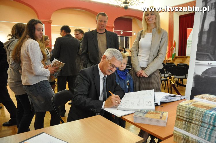 Duch i Czas nr 7 ? promocja książki wydanej przez Szubińskie Towarzystwo Kulturalne.