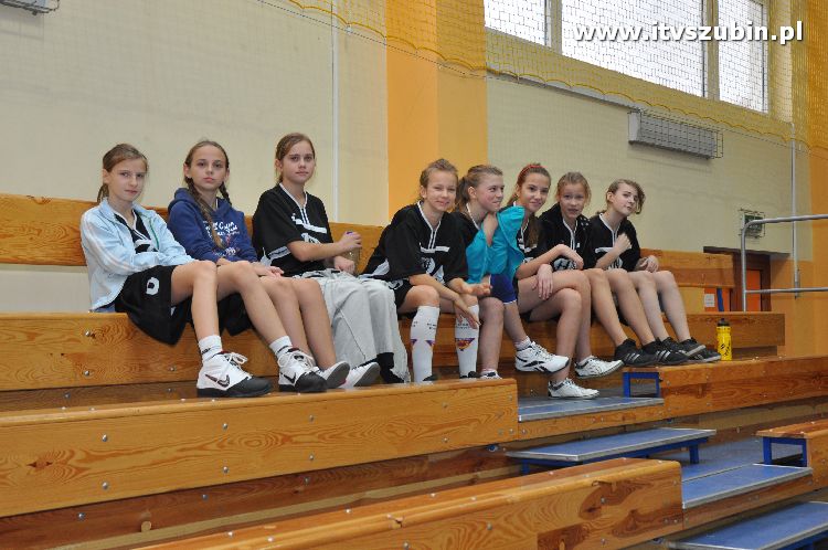 Mistrzostwa Gminy Szubin i Powiatu Nakielskiego w Unihokeju dziewcząt.