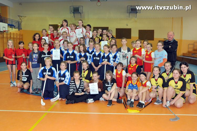 Mistrzostwa Gminy Szubin i Powiatu Nakielskiego w Unihokeju dziewcząt.