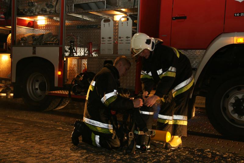 Pożar kamienicy na Rynku w Kcyni.