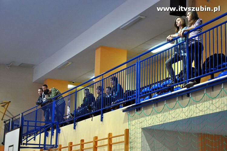 Mistrzostwa I LO w Szubinie w piłce siatkowej drużyn mieszanych