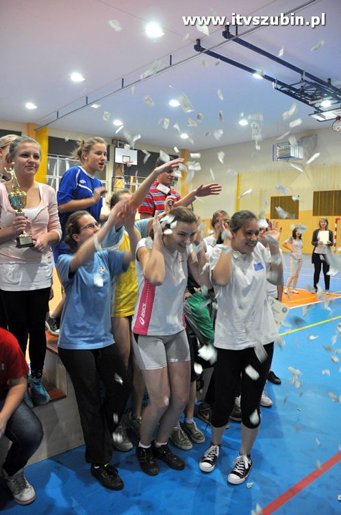 Mistrzostwa I LO w Szubinie w piłce siatkowej drużyn mieszanych