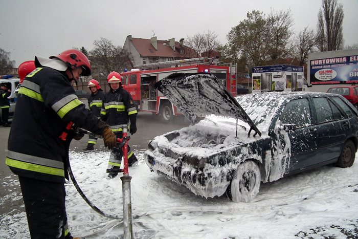 Pożar samochodu osobowego w Nakle nad Notecią