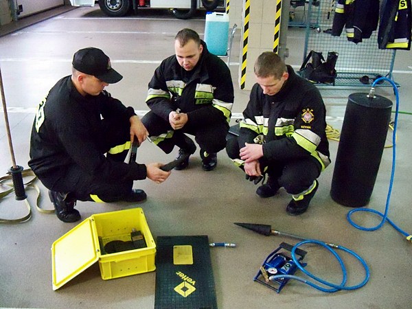 Egzamin kierowców-konserwatorów sprzętu ratowniczego OSP i strażaków-ratowników OSP.