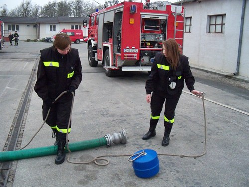 Egzamin kierowców-konserwatorów sprzętu ratowniczego OSP i strażaków-ratowników OSP.