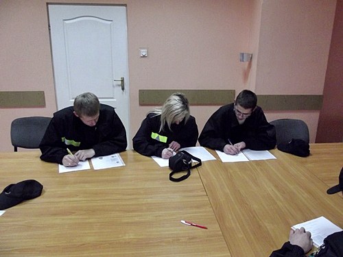 Egzamin kierowców-konserwatorów sprzętu ratowniczego OSP i strażaków-ratowników OSP.