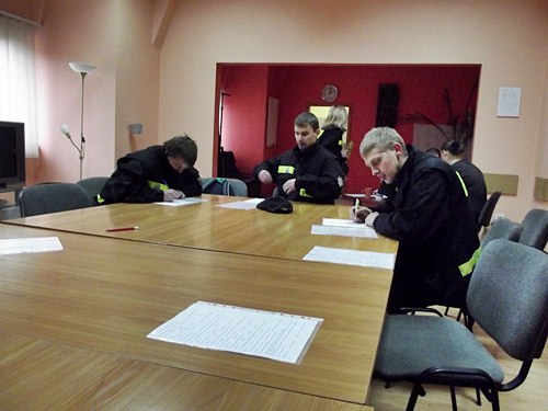 Egzamin kierowców-konserwatorów sprzętu ratowniczego OSP i strażaków-ratowników OSP.