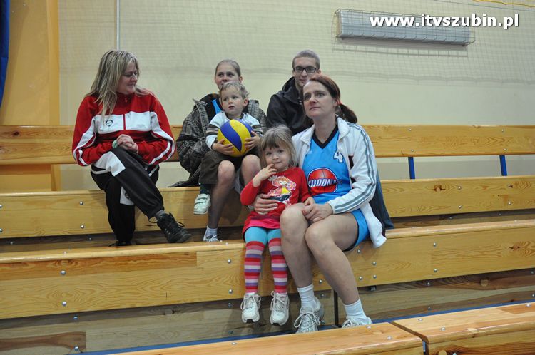 Piłka Siatkowa Kobiet - eliminacje do XIV IOSW Tuchola - Londyn 2012.